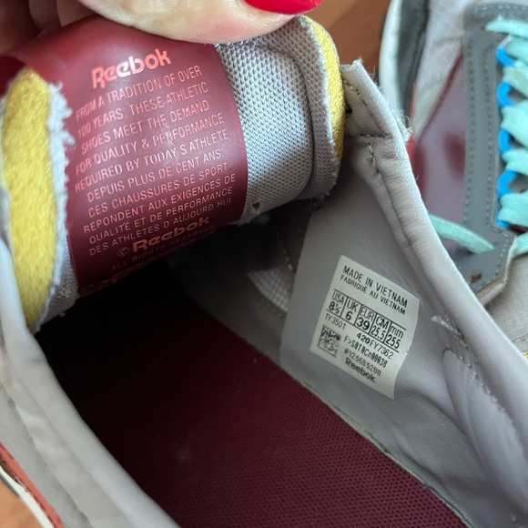 REEBOK CLASSIC LEGACY GREY SHARK SNEAKERS - Picture 10 of 16